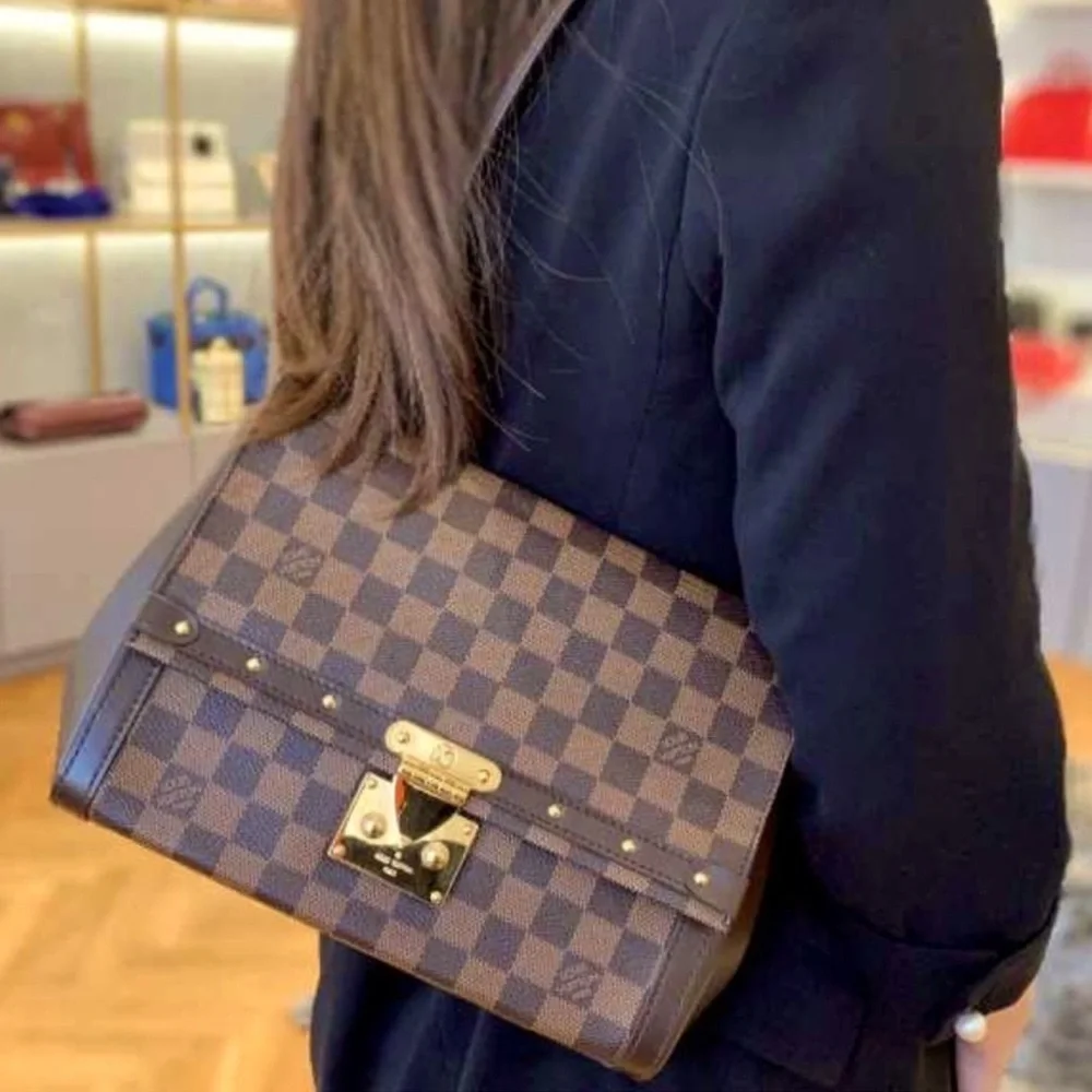 ‼️RARE❤️Louis Vuitton Damier Ebene shoulder bag studded LV handbag LV trunk bag - Picture 11 of 17